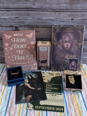 The Bookish Box Sept. 2024 - The Stars Are Dying & Armentrout & Maas, COMPLETE